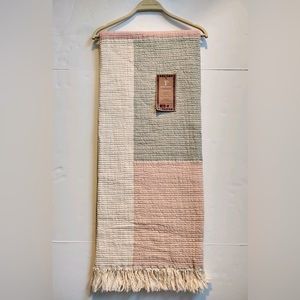 🎁Texteis Penedo Throw Blanket - Cotton - Muted Green & Red Color Block